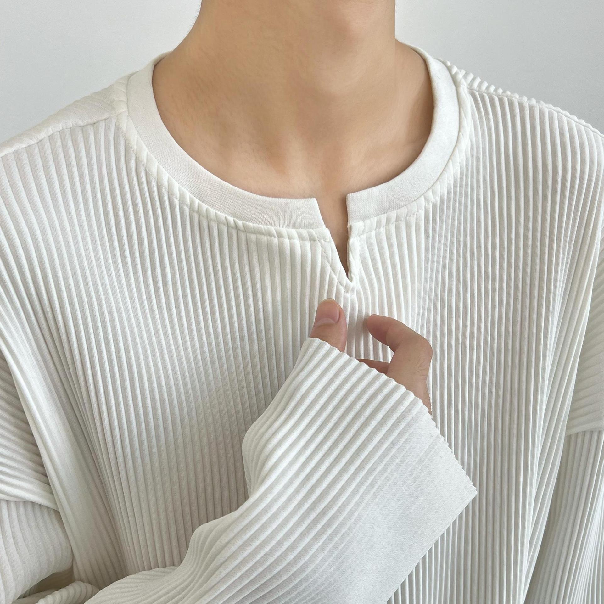 Men's Stylish White Loose-Fit T-Shirt